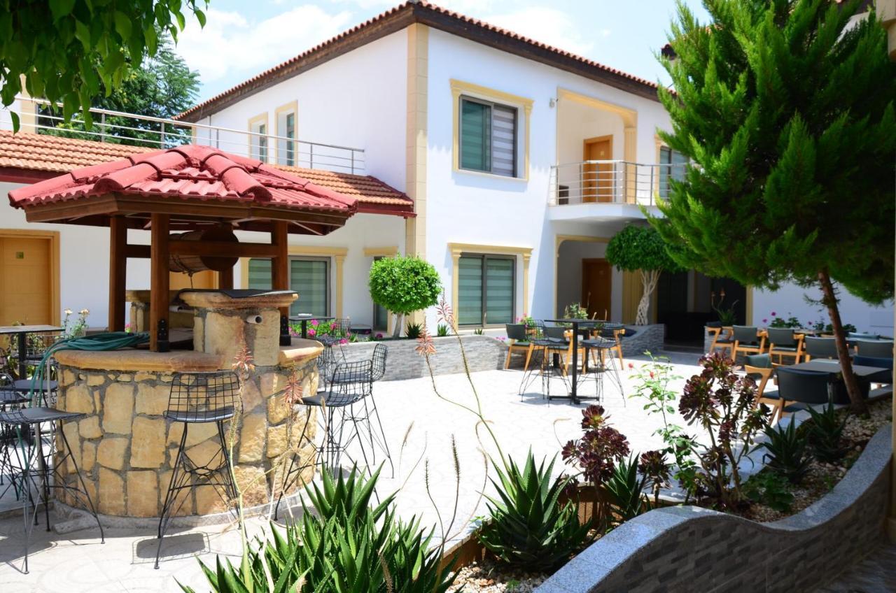 Nagas Hotel & Restaurant At Historical Part Of Nicosia Esterno foto